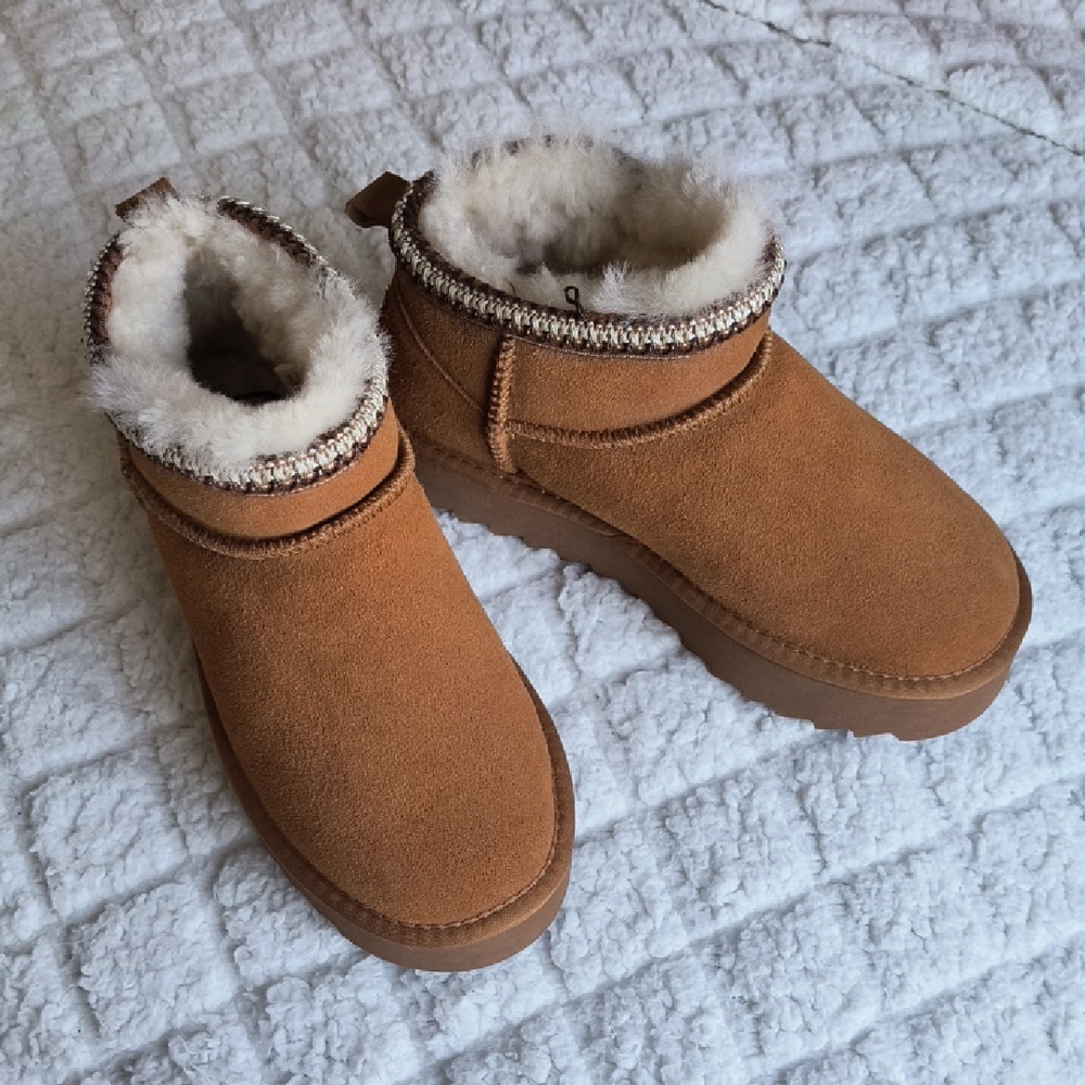 Sheepskin Boots